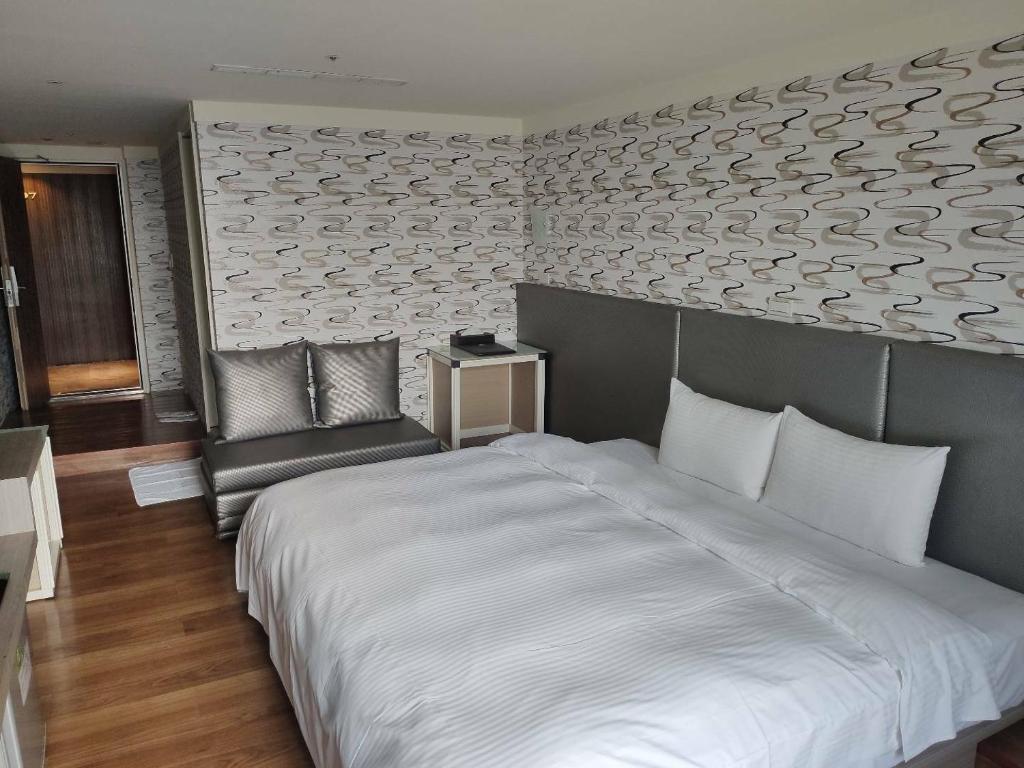 🏨 2025最新基隆市汽車旅館推薦TOP5｜高隱私豪華房型＋基隆外送茶定點茶享受全攻略