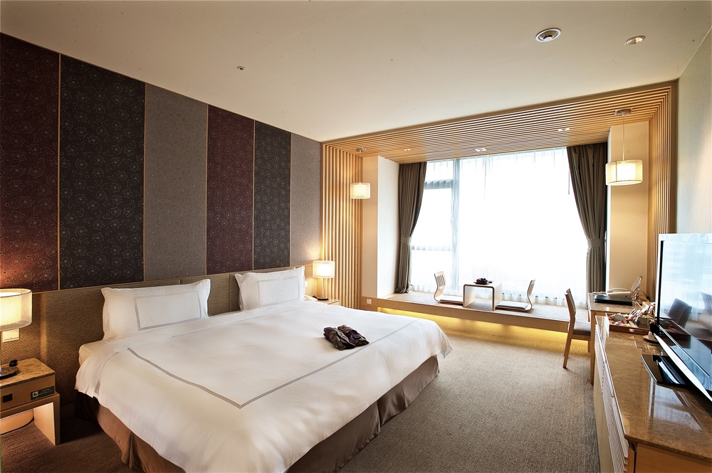 【宜蘭住宿必看】10 間高CP值在地飯店推薦｜夜生活 & 成人娛樂全攻略（附宜蘭外送茶／定點茶安全指南）