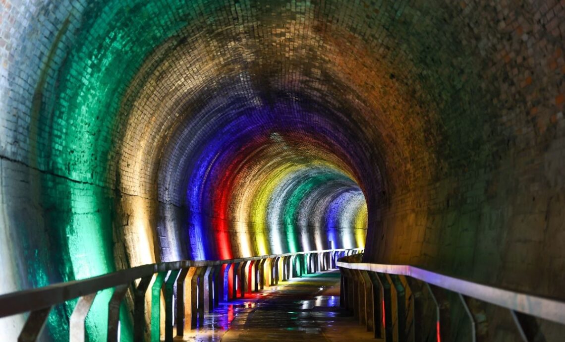 🏨 2025最新苗栗市汽車旅館推薦TOP5｜高隱私豪華房型＋苗栗外送茶定點茶享受全攻略