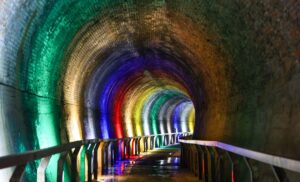 🏨 2025最新苗栗市汽車旅館推薦TOP5｜高隱私豪華房型＋苗栗外送茶定點茶享受全攻略