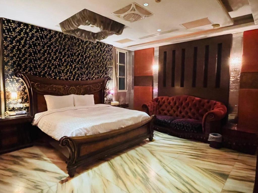 🏨 2025最新嘉義市汽車旅館推薦TOP5｜高隱私豪華房型＋嘉義外送茶定點茶享受全攻略