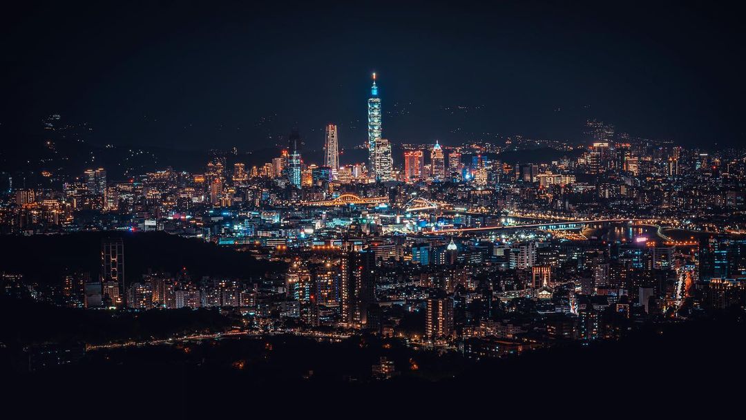 台北夜色裡的三種親密節奏｜信義、西門、中山的高隱私浪漫旅宿