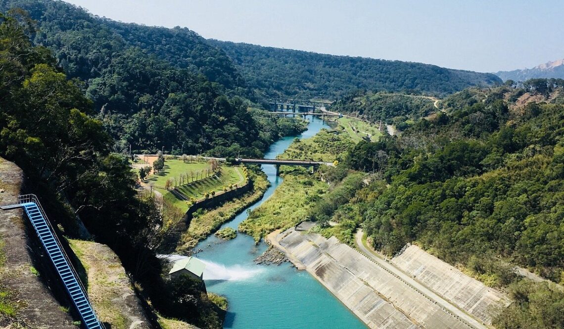 🏨 2025 苗栗夜遊住宿指南｜苗栗市、頭份、苑裡熱門旅館＋苗栗外送茶定點茶放鬆提案